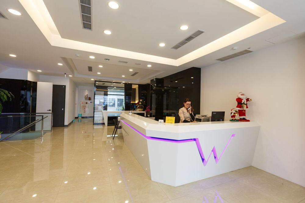 Wecan Hotel Kaohsiung Exteriör bild